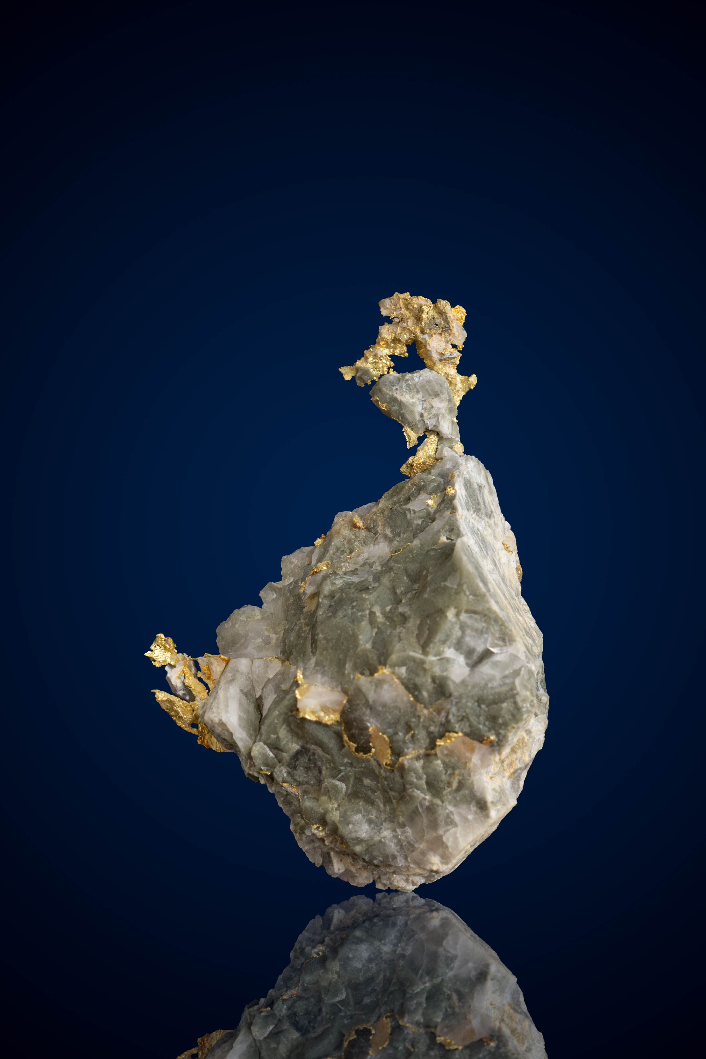 Sculptural, Dazzling Natural Gold Quartz Nugget - Oriental Mine, CA - 18.05 grams (image for) Sculptural, Dazzling Natural Gold Quartz Nugget - Oriental Mine, CA - 18.05 grams